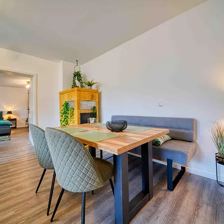 Zuarin Schlossblick Mit Dschungel-Feeling - Direkt Am Schlossgarten Von Schwerin - Ganzes Apartment - Parkplatz Vorhanden Schwerin (Mecklenburg-Vorpommern)