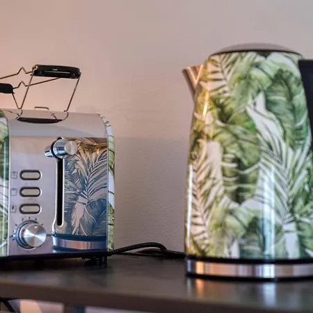 Appartement Zuarin Schlossblick - Ganzes Direkt Am Schlossgarten Von Mit Dschungel-feeling - Parkplatz Auf Anfrage Vorhanden Schwerin (Mecklenburg-Vorpommern)